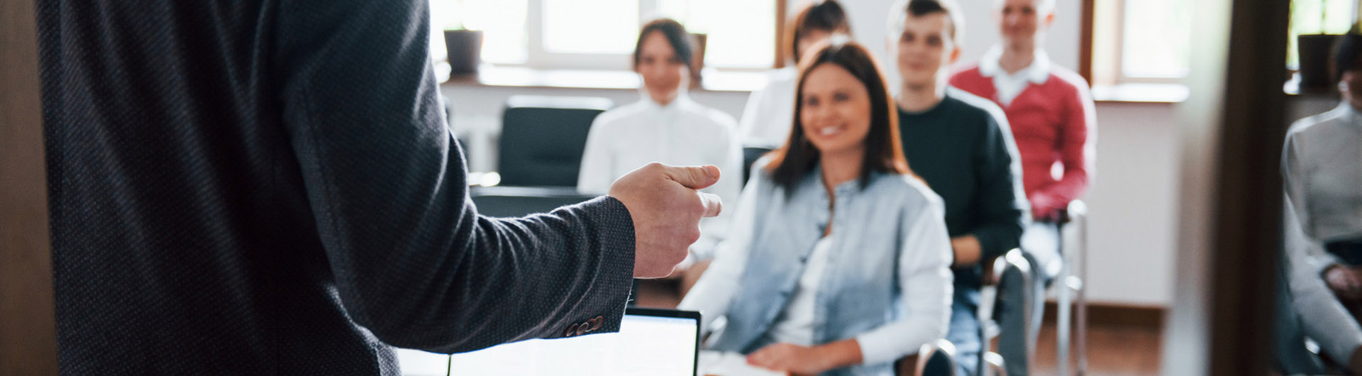 البحث في الفئات